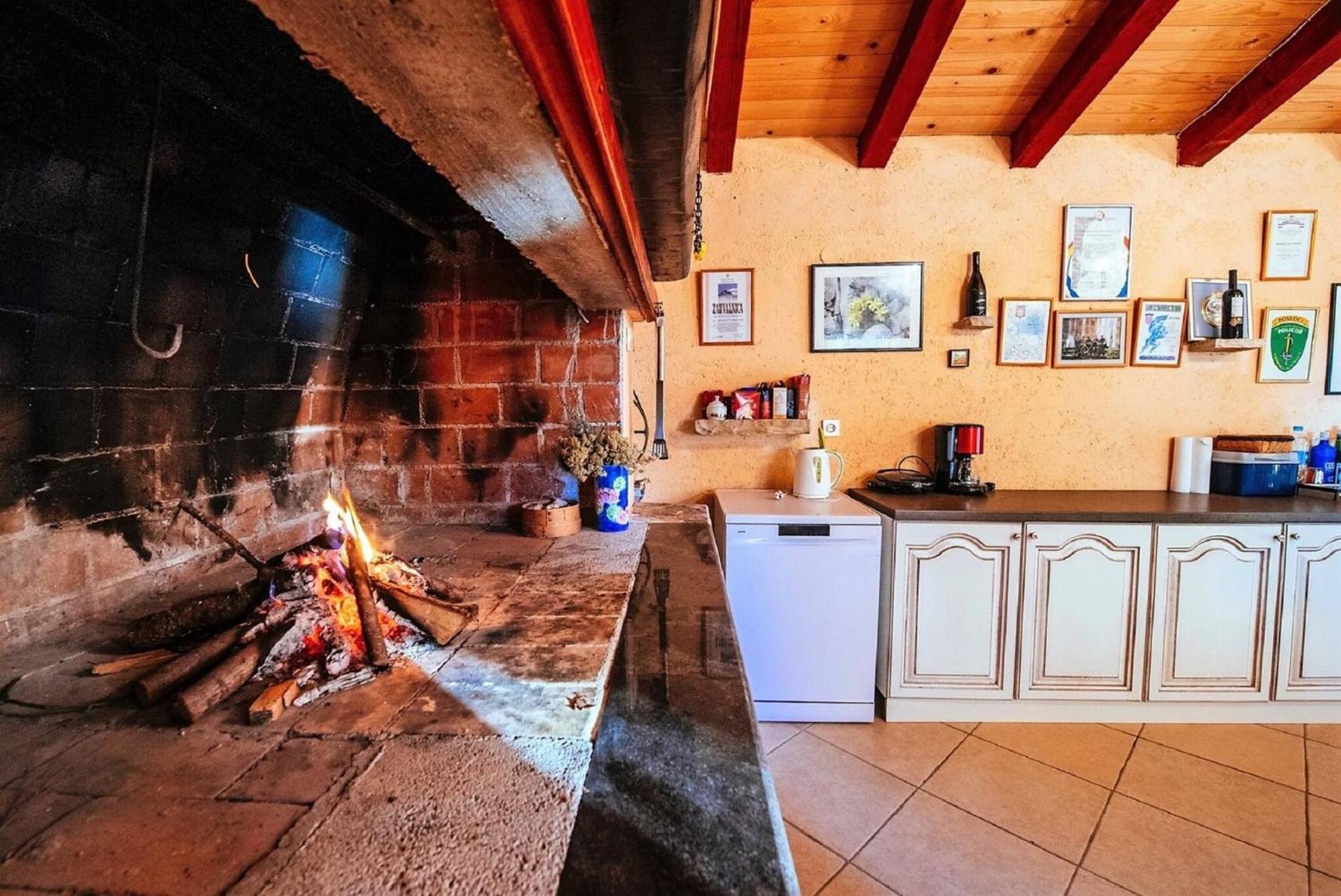 My Dalmatia - Holiday Home Korlat With Private Pool ベンコヴァツ エクステリア 写真
