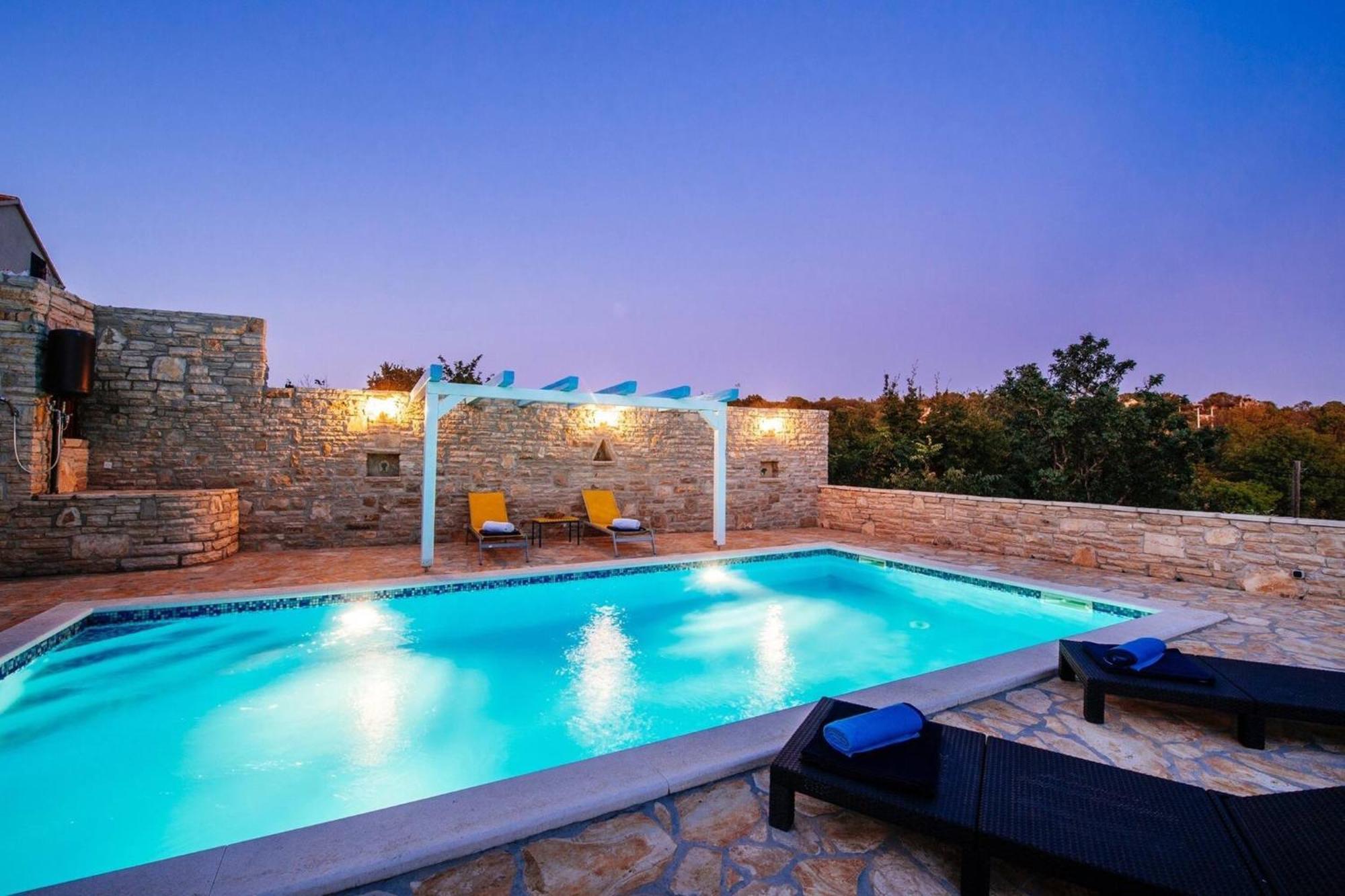My Dalmatia - Holiday Home Korlat With Private Pool ベンコヴァツ エクステリア 写真