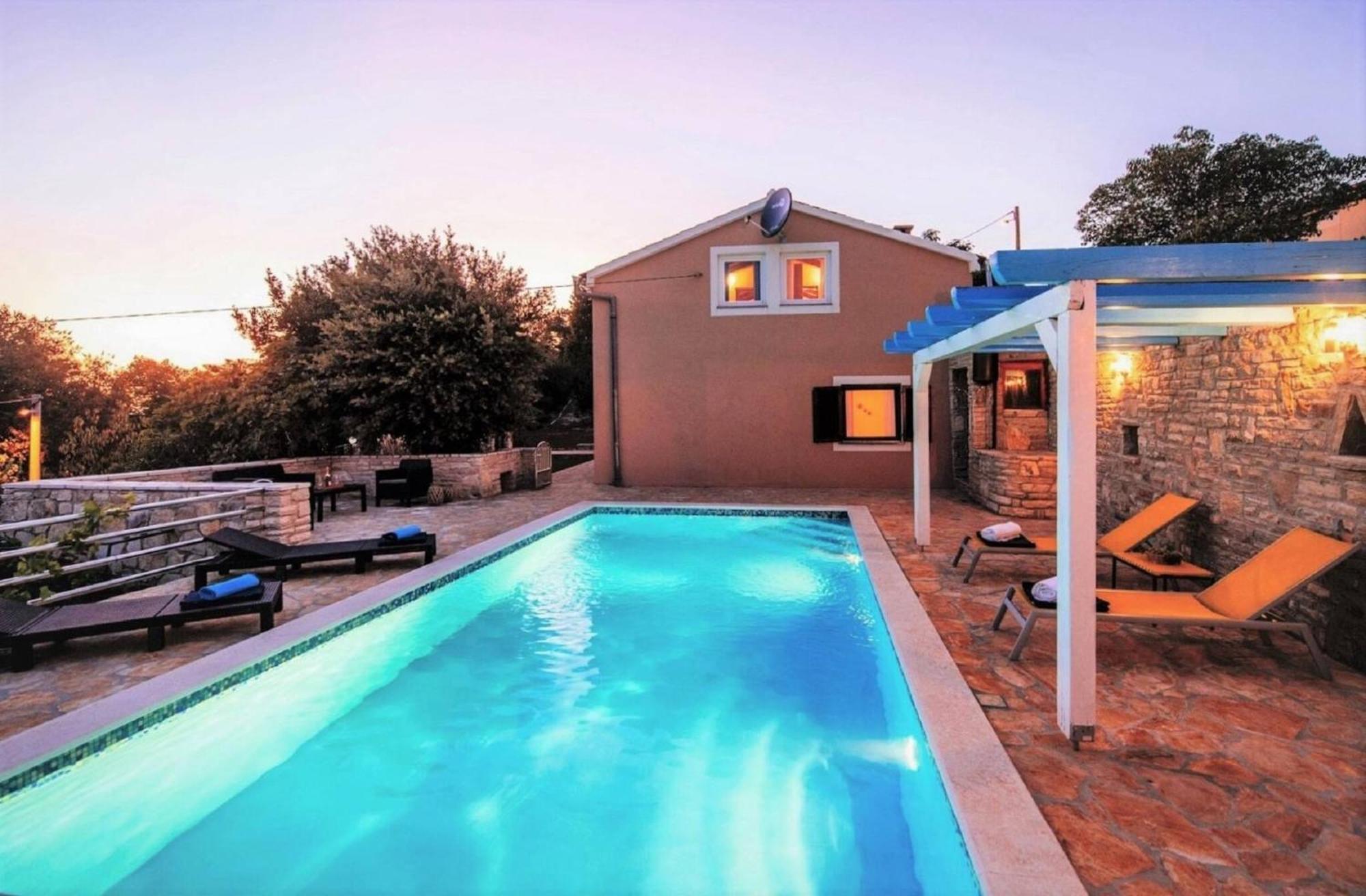 My Dalmatia - Holiday Home Korlat With Private Pool ベンコヴァツ エクステリア 写真