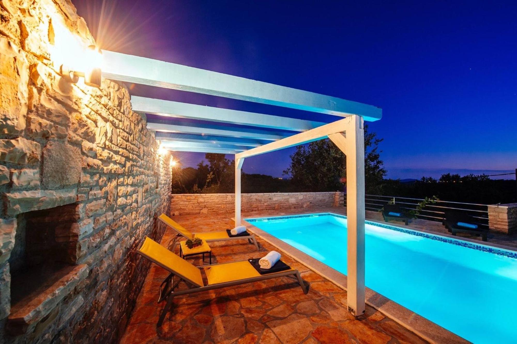 My Dalmatia - Holiday Home Korlat With Private Pool ベンコヴァツ エクステリア 写真