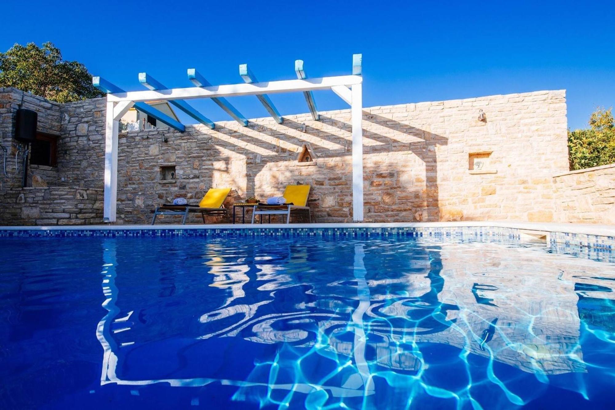 My Dalmatia - Holiday Home Korlat With Private Pool ベンコヴァツ エクステリア 写真